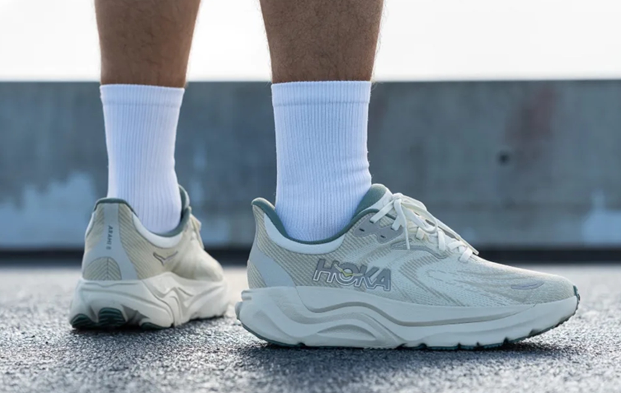 HOKA apresenta o novo Arahi 8, seu mais novo tênis de estabilidade