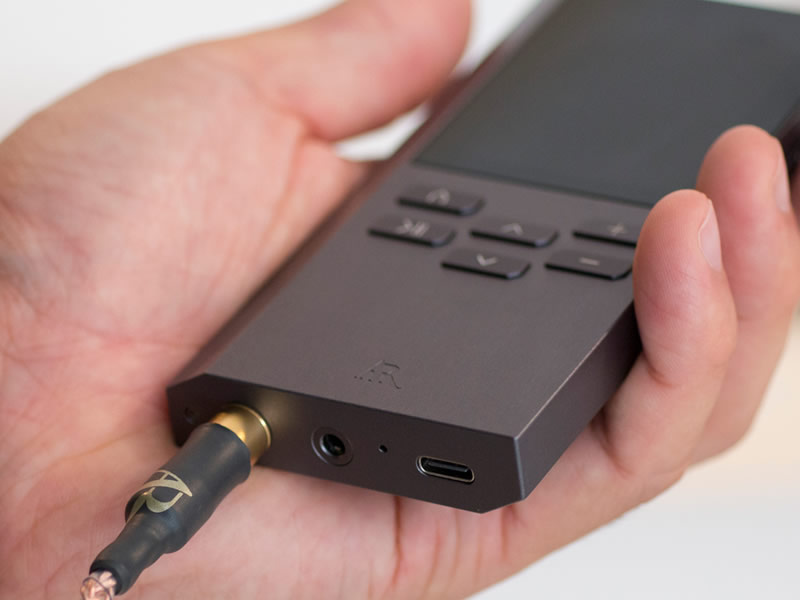 Acoustic Research、4.4mm端子搭載ハイレゾプレーヤー「AR-M200