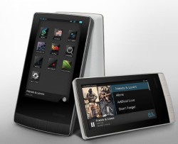 コウォン、マルチタッチ/有機EL採用PMP「COWON J3」に32GBモデルを追加