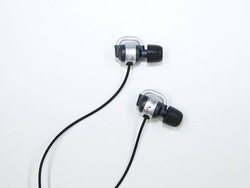 東和電子、Olasonic × 音茶楽のコラボイヤホン「TH-F4N」 - PHILE WEB