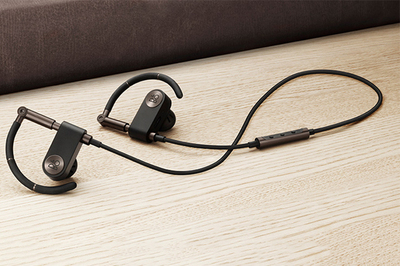 Bang & Olufsen EarSet 2 ブラック 充電ケース付き Bang & Olufsen