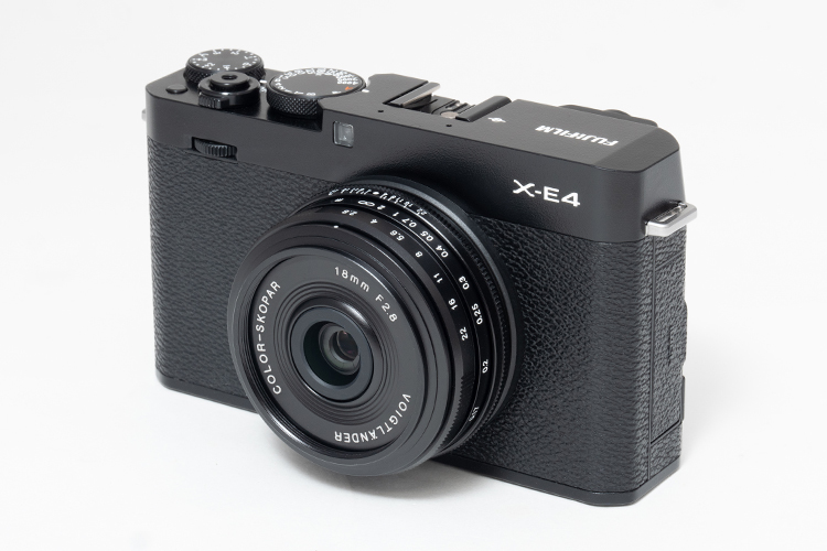 パンケーキスタイルの広角レンズ、フォクトレンダー「COLOR-SKOPAR