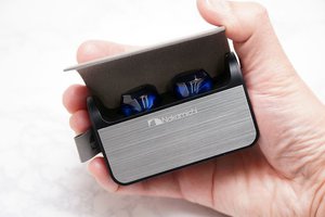 音質と利便性を両立した稀有な製品」。“1台2役”完全ワイヤレスイヤホン