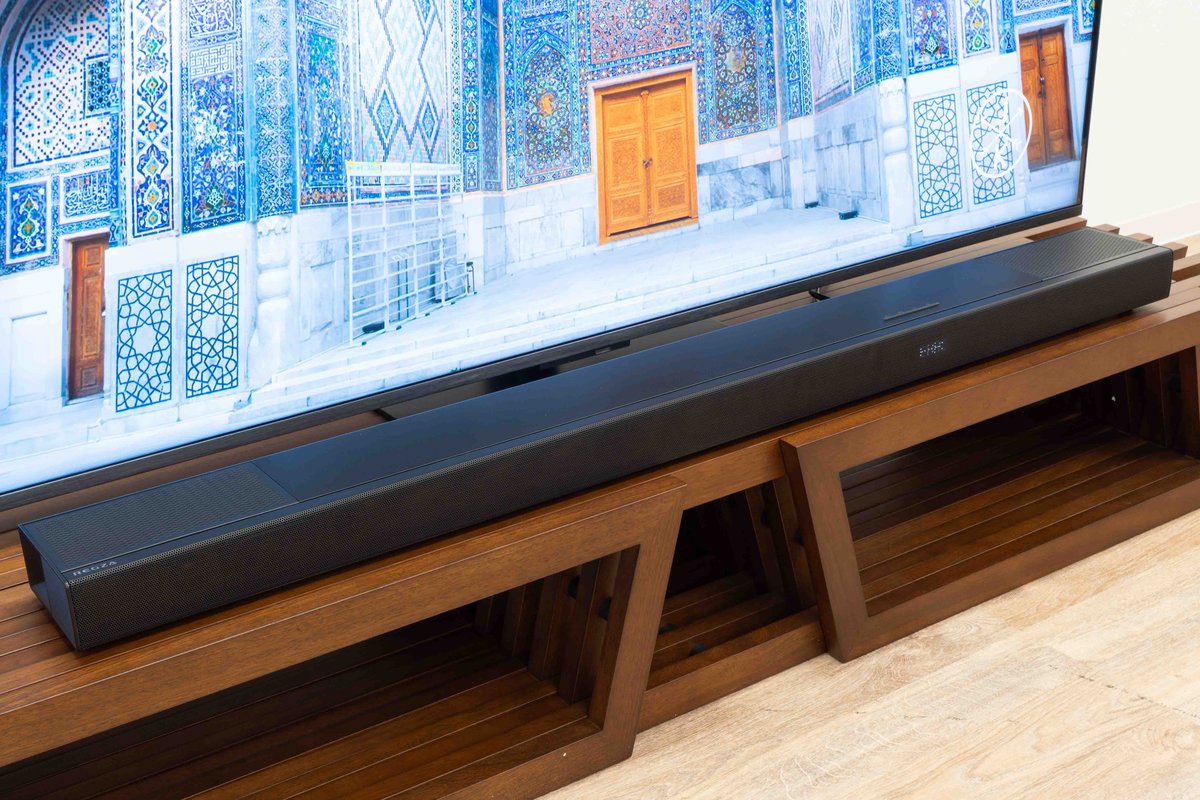 手軽に臨場感が手に入る！レグザのワンボディサウンドバー「RA-B500