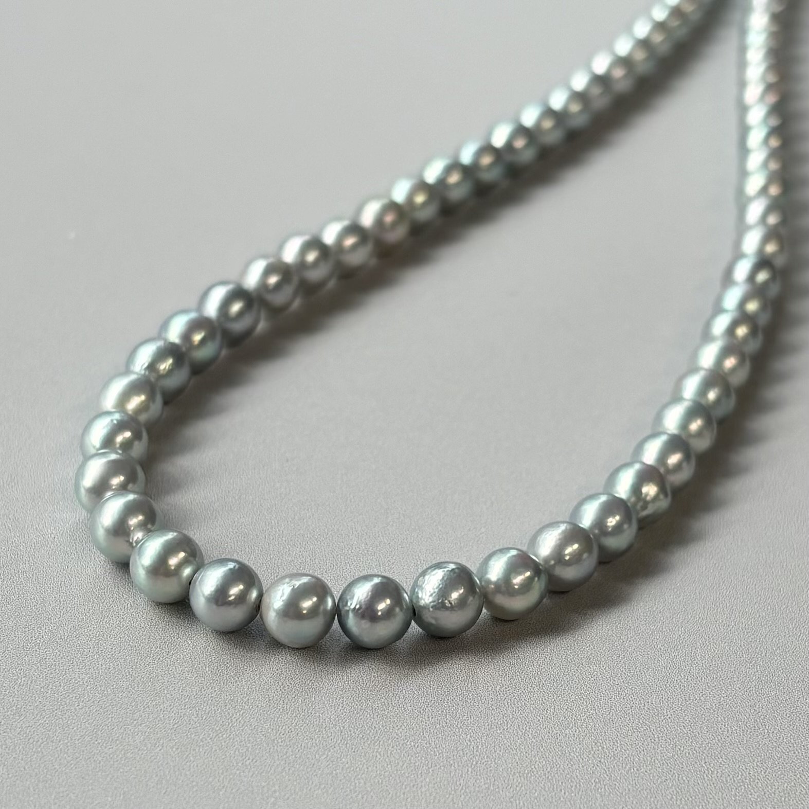 新作 アコヤ真珠シルバーグレーネックレス