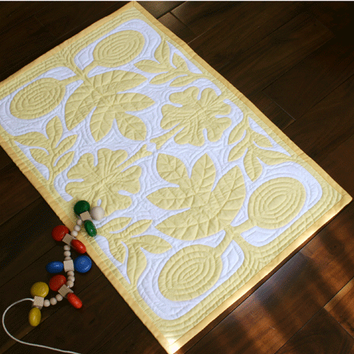 ハワイアンキルトのベビーアイテムと誕生のお祝いキット