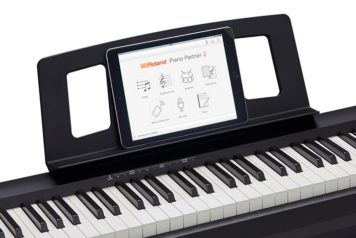 Roland - Company - ニュースリリース - 2019 - 本格派ポータブル