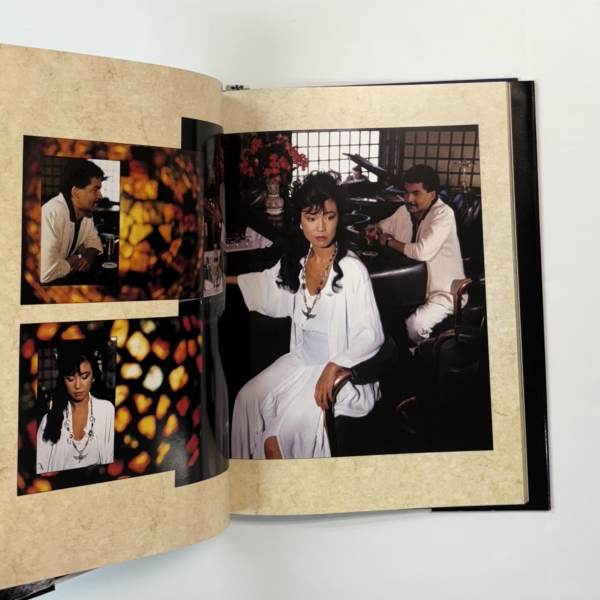 松任谷由実 直筆サイン入り写真集 The Collar of the Dove モロッコの