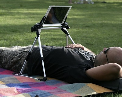 Infinity Adjust Stand｜自由に調整可能なiPadスタンド - ガジェットの