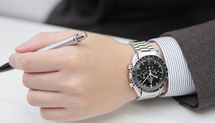 オメガ自動巻きおすすめモデル！メンズ・レディースどちらも紹介