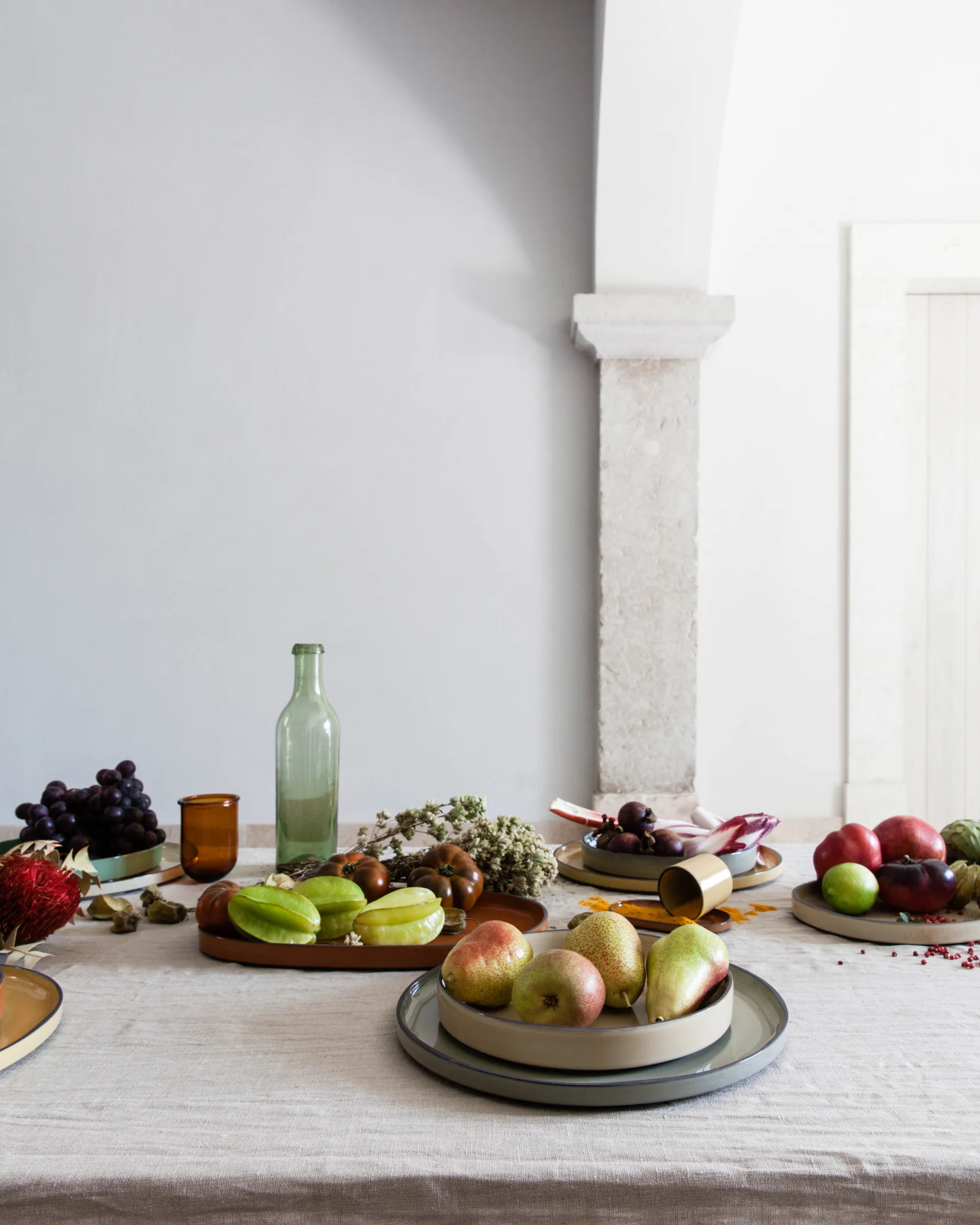 Oval Plate - 14 INCH - Black ceramic - Collection Caractère