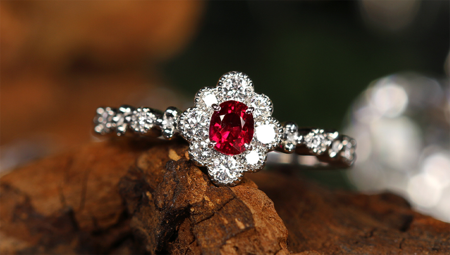 ミャンマー産(ビルマ産)非加熱ピジョンブラッドルビー 0.31ct