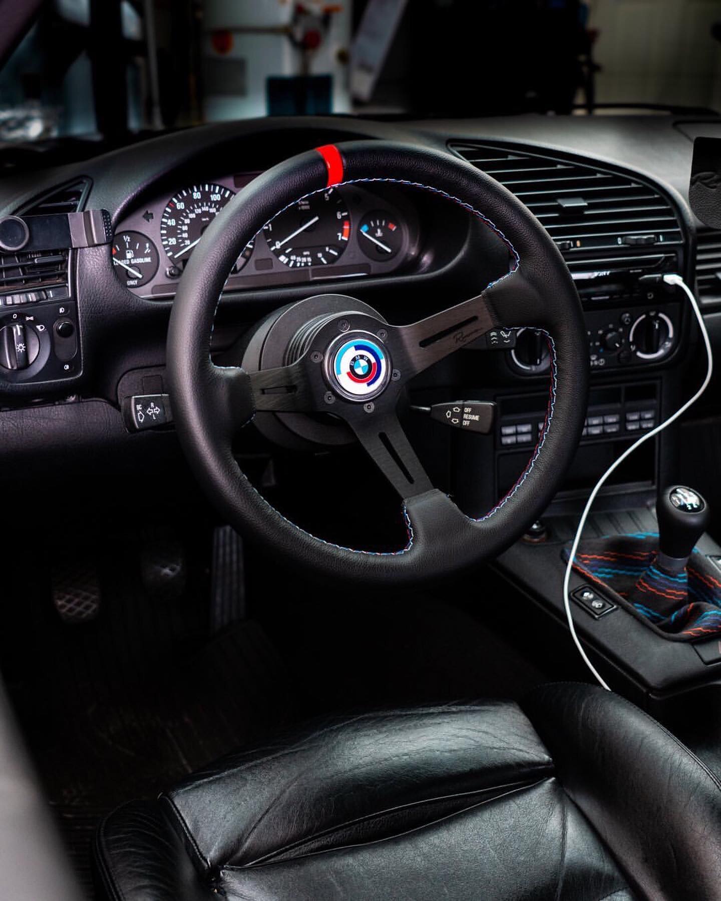 Renown Chicane Motorsport Competition Steering Wheel – Renown USA