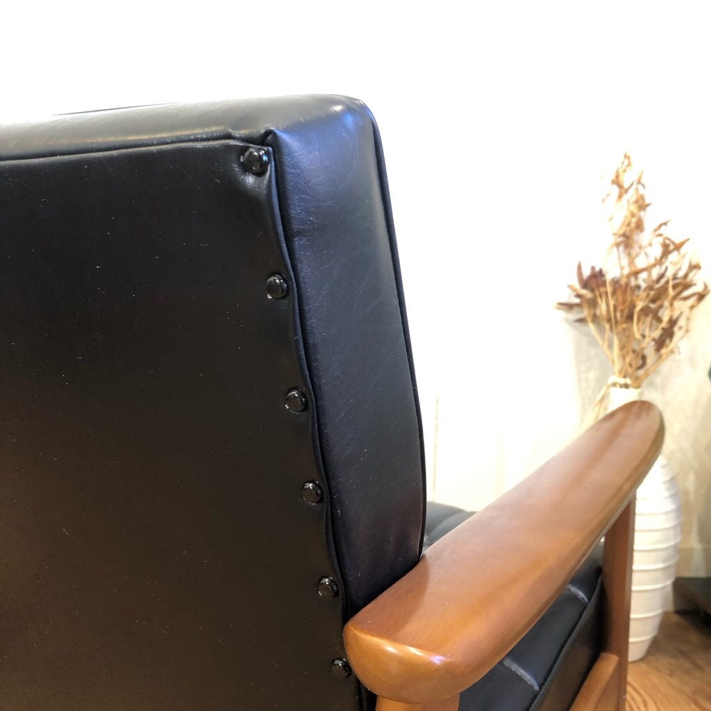 カリモク60 / karimoku Kチェア スタンダードブラック アームソファ 1