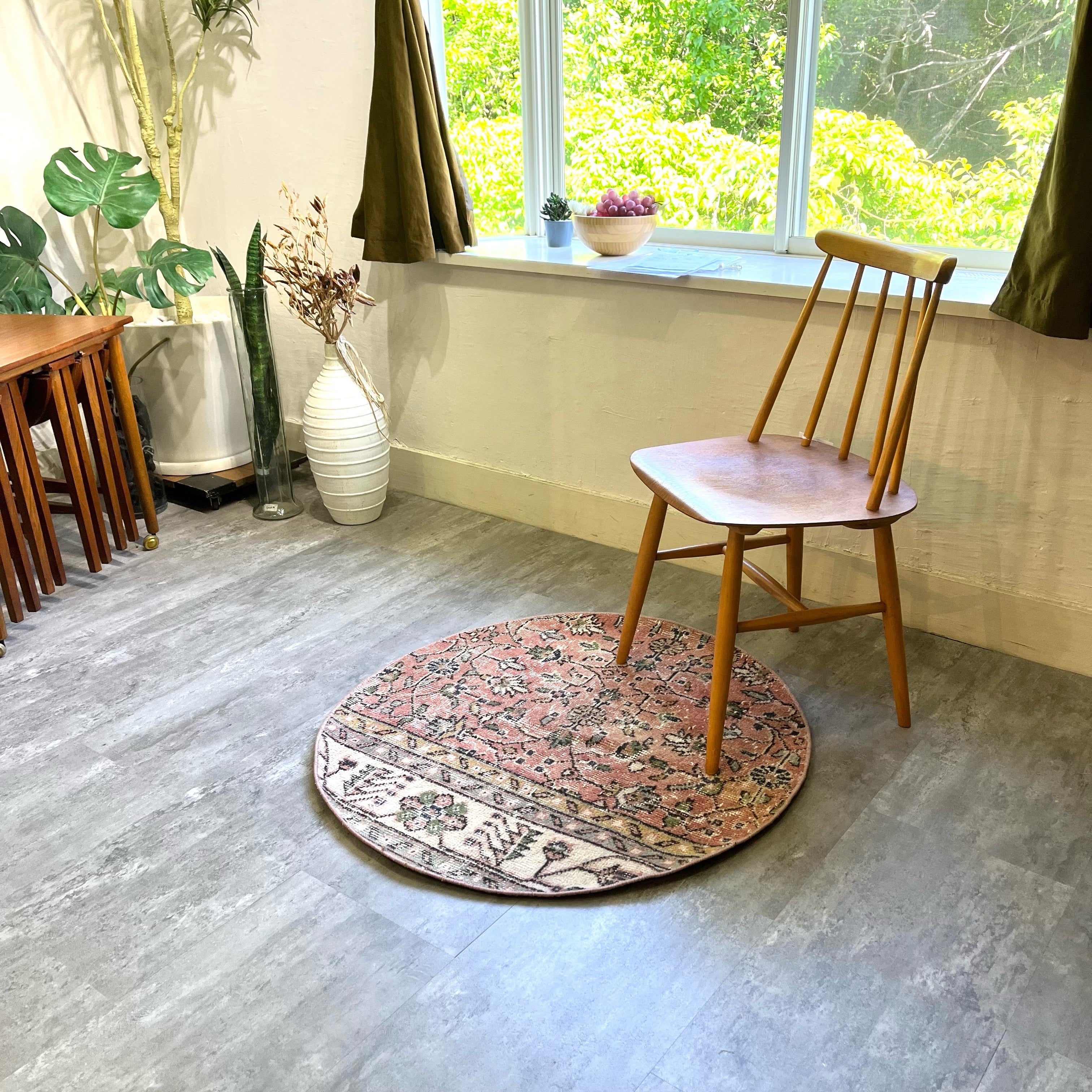 ラウンドセンターラグ【C】ピンク 花柄 小ぶり ガーリー かわいい