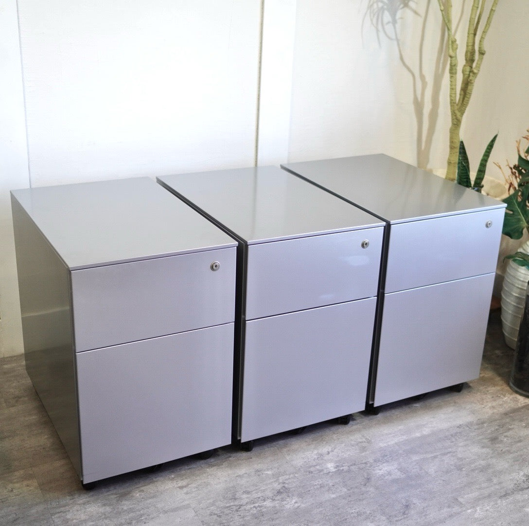 カッシーナイクスシー / Cassina ixc. AF ドロアー デスクワゴン