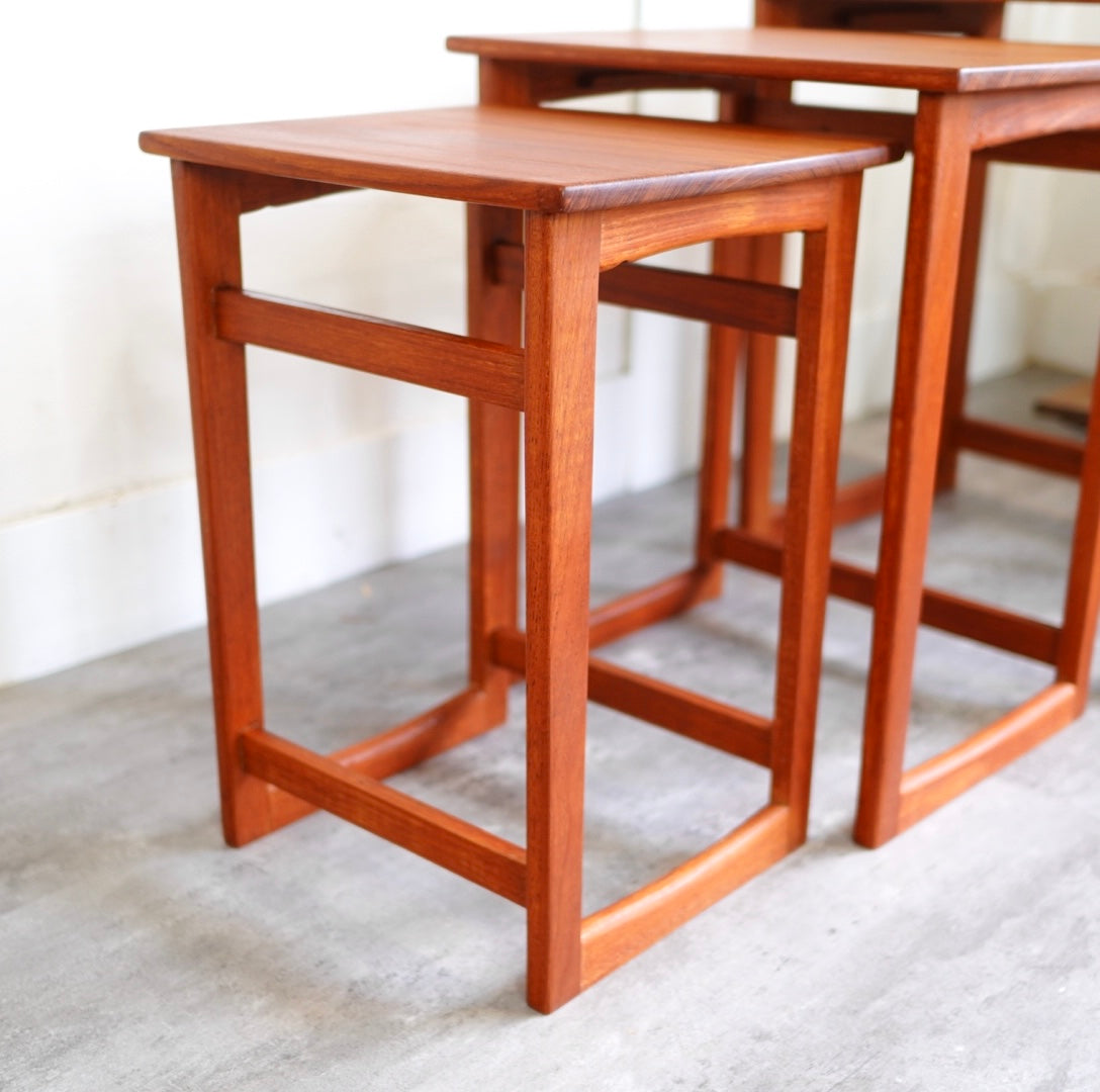 イギリスヴィンテージ 英国 ネストテーブル コーヒーテーブル チーク材