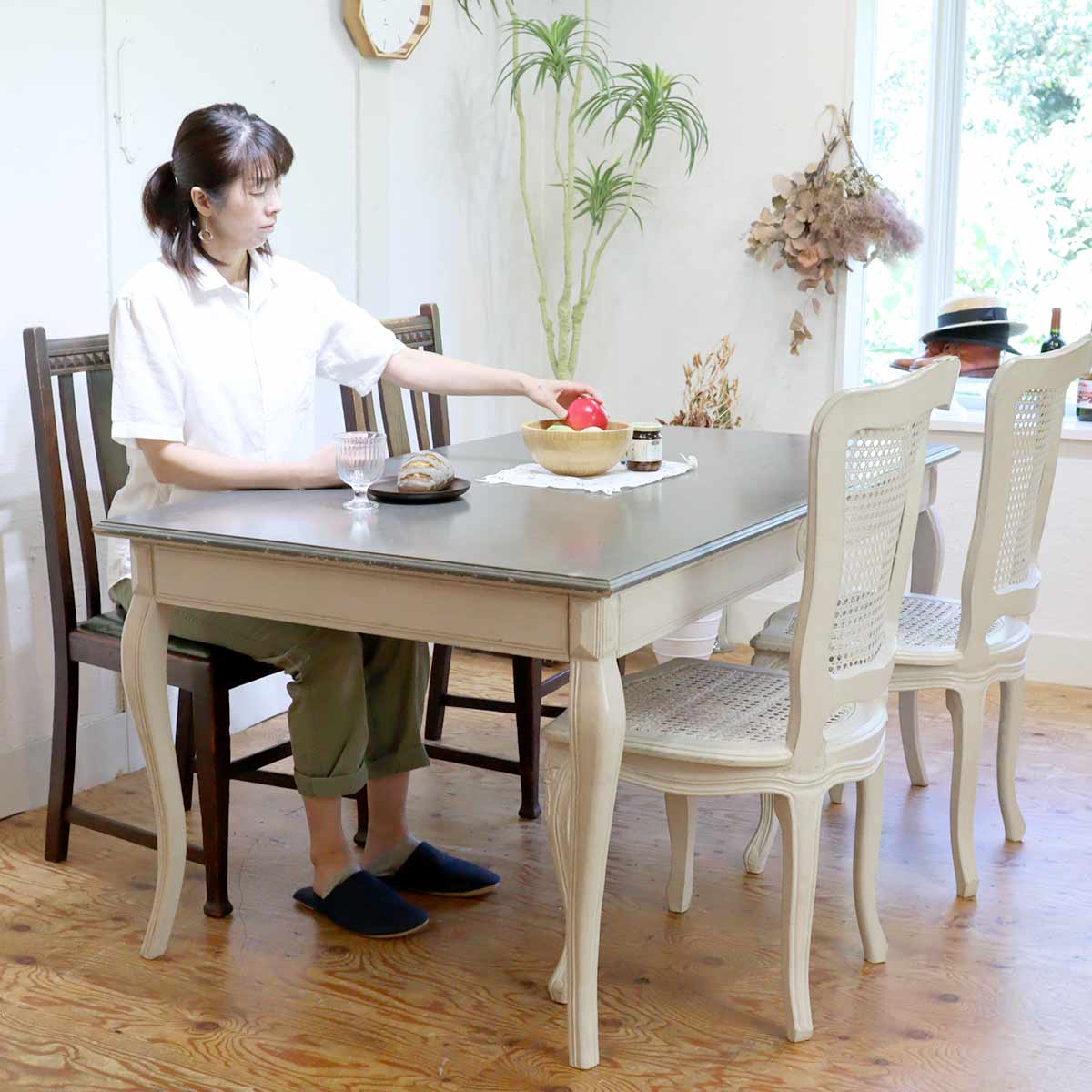 ブランディボワール / BLANC D'IVOIRE アントワネット・ニュアージュ