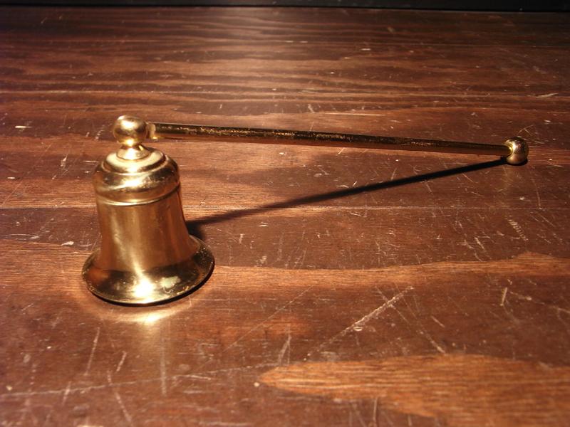 イタリア製真鍮ロウソク消し、キャンドルスナッファー LCM 5742