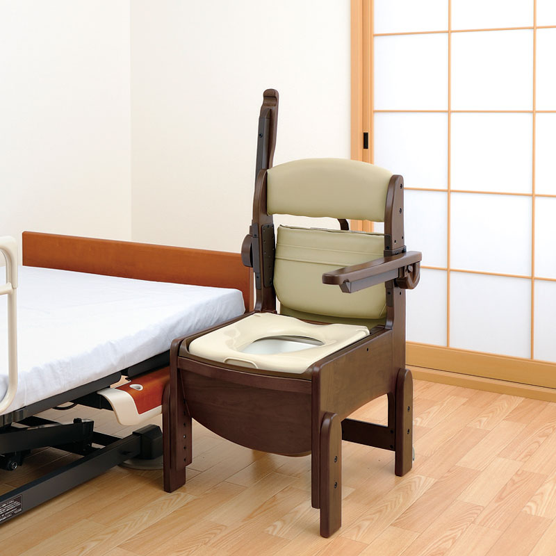 木製トイレ きらく コンパクト 肘掛跳ね上げ - リッチェル【公式】