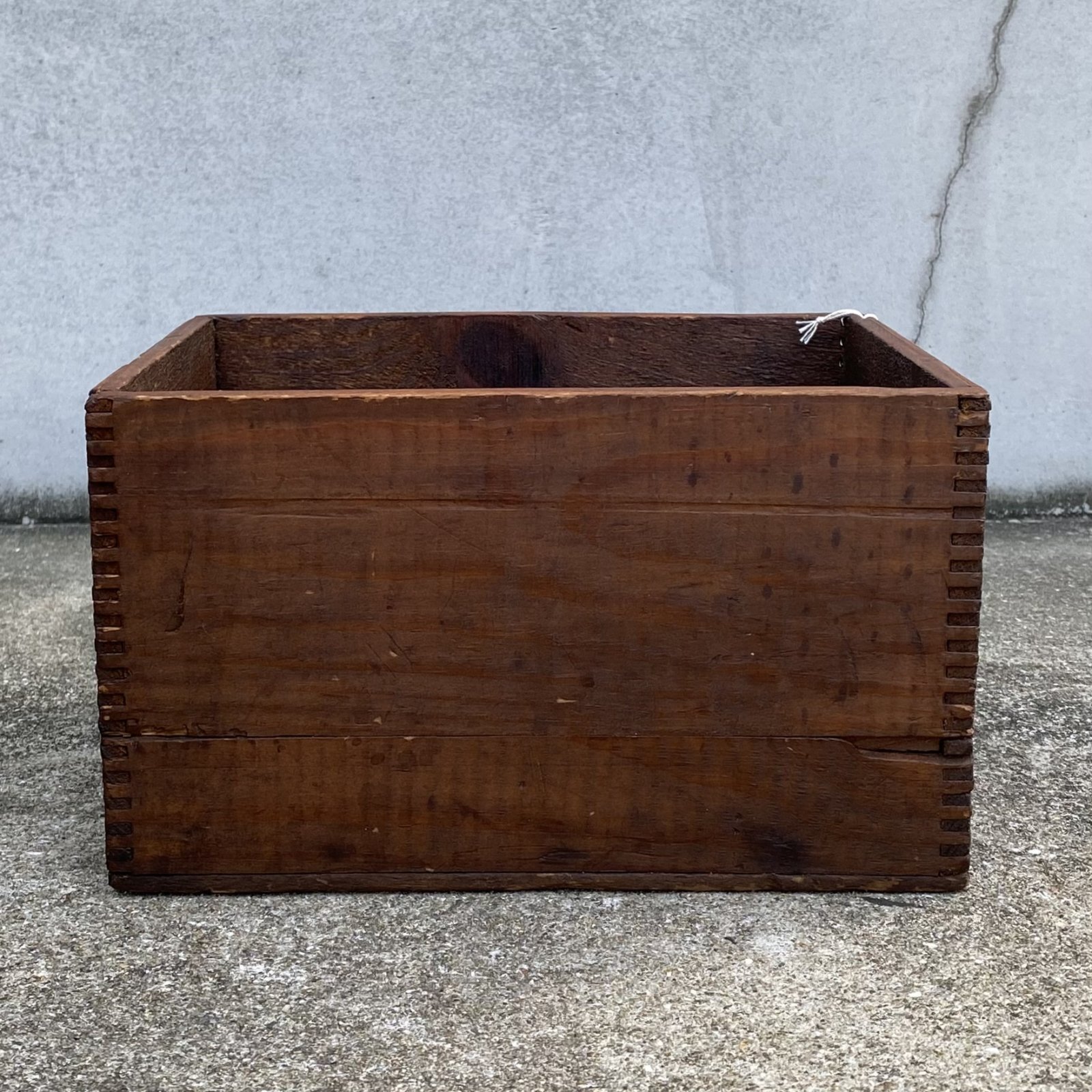 VINTAGE ANTIQUE WOOD CRATE WOODEN BOX WHITTEMORE BROS Co