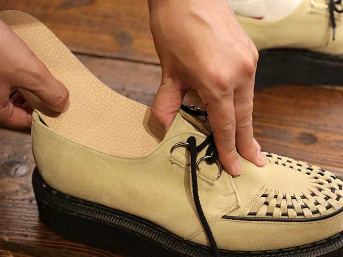 ジョージコックス3588ベージュスエード ブラックインターレース／ROCK