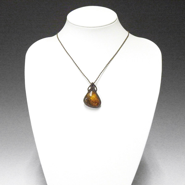 hanatae 琥珀 マクラメ ネックレス hanatae様専用 琥珀 マクラメ