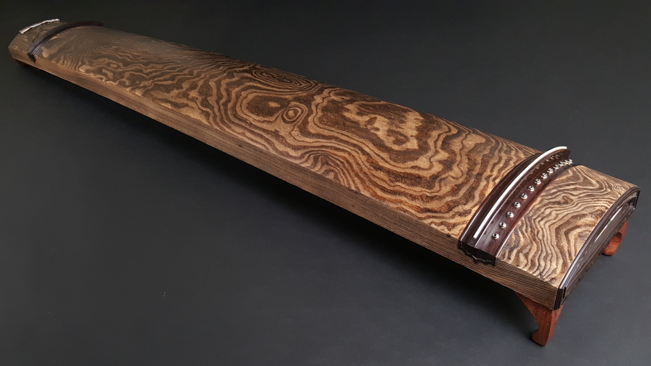 波紋と勾玉(波紋音と真琴？)と菊 帯留 金工 アンティーク 波紋と水鳥と