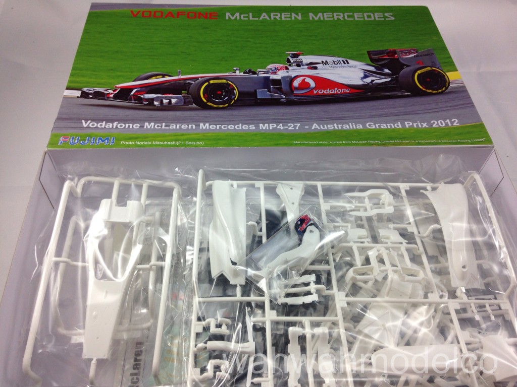 fujimi-091679-120-gpsp-33-mclaren-mp4-27-australia-gp