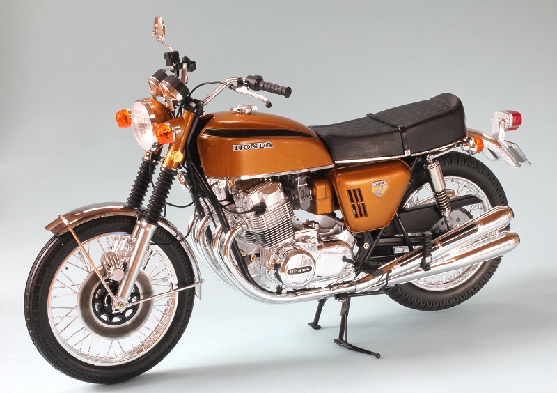 HondaドリームCB750 FOUR（タミヤ1/6）＞ オートバイプラモデル製作