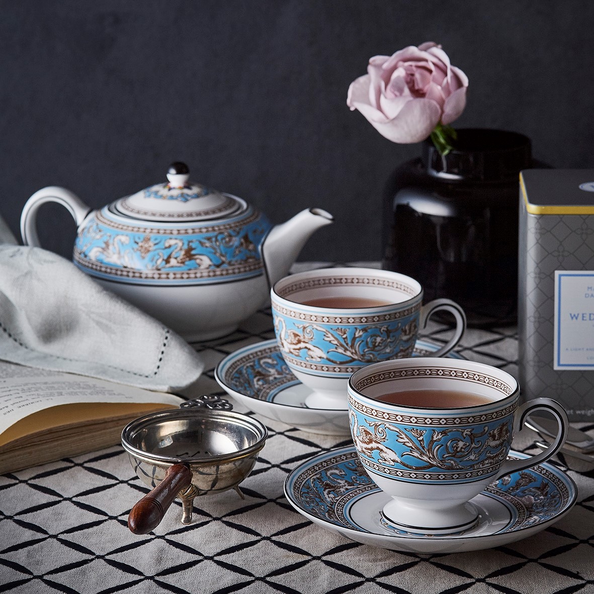 フロレンティーン ターコイズ ティーポット S|WEDGWOOD公式オンライン