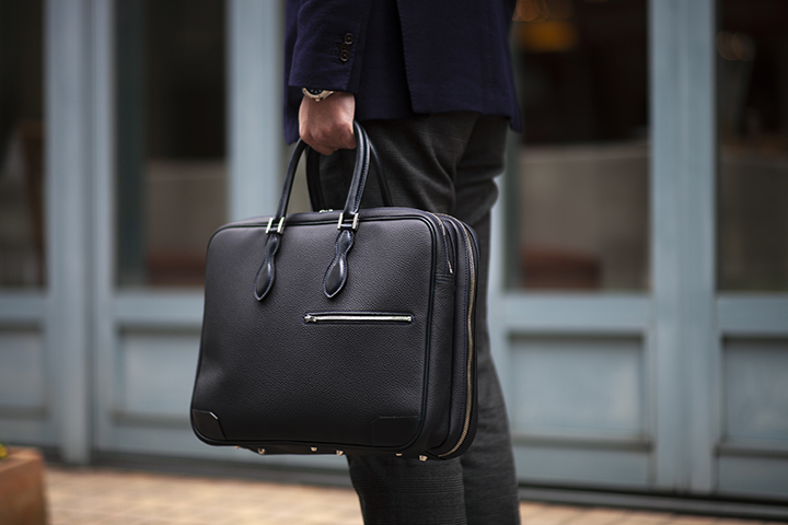 Wマチブリーフケース・WEBBER（ウェーバー）についてのお話