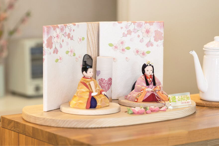 東玉の雛人形｜かわいい木目込人形は入れ目タイプで赤ちゃん顔のお雛様