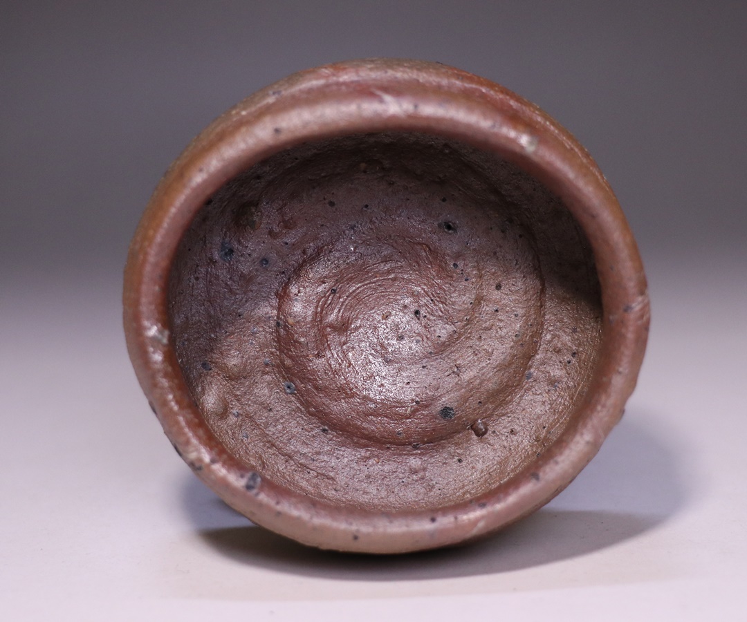 高力芳照 作 「備前火襷巨大化酒呑」 ～備前焼専門卸小売店 川口陶楽苑～