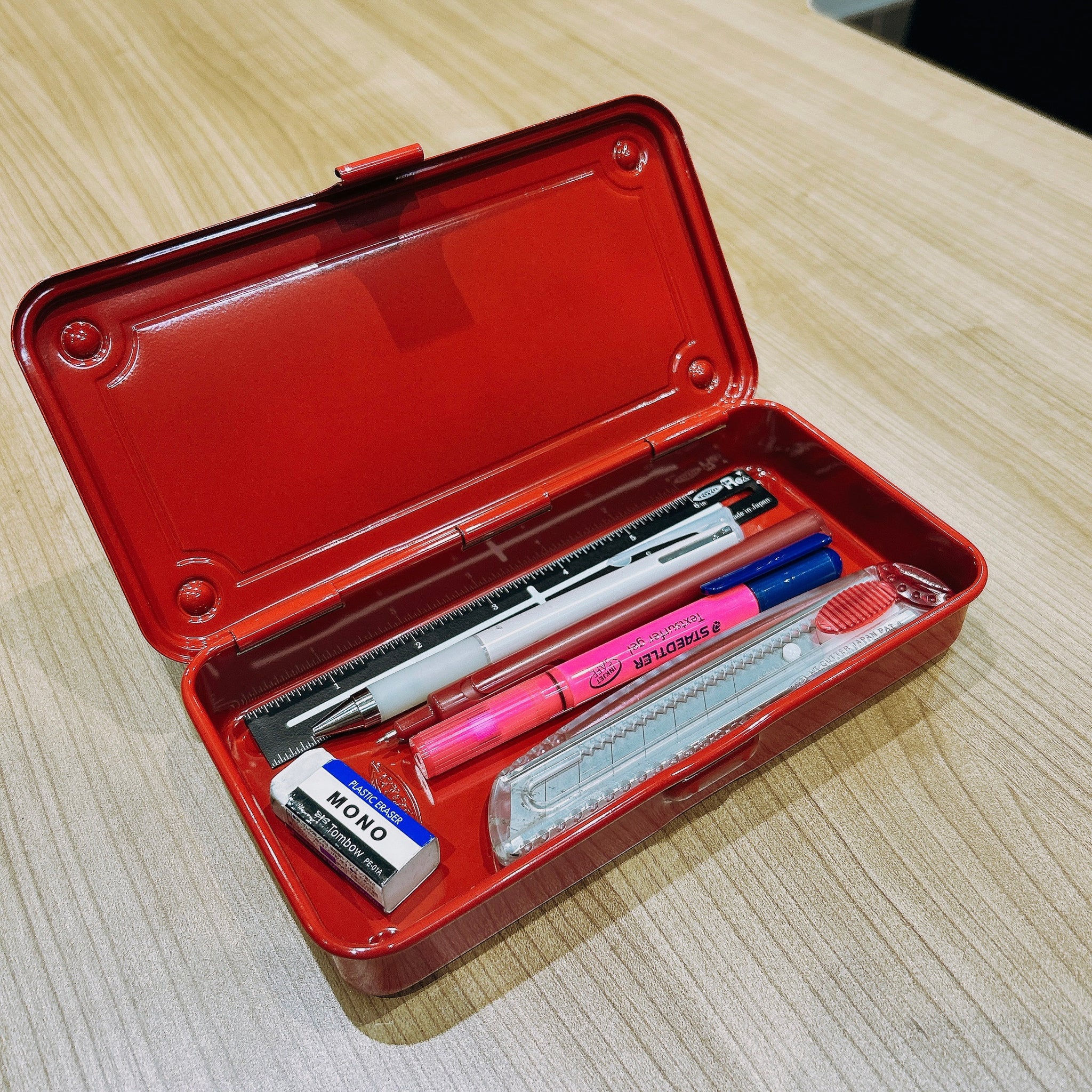 TOYO Trunk Shape Toolbox T-192 R (Red) | 東洋スチール株式会社
