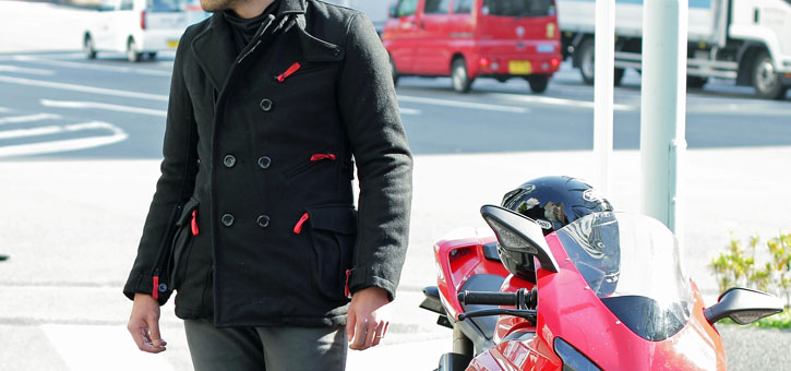 大人ライダーを演出するデザインPコート｜TOKYOlife