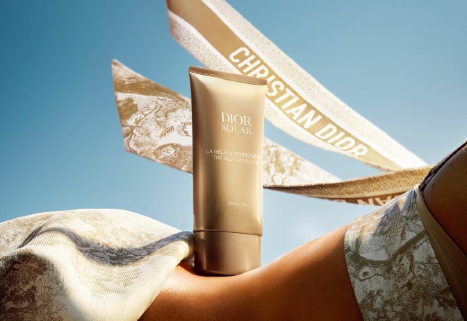 Dior(ディオール)〉美しい日焼け肌を演出する、〈ディオール ソラー