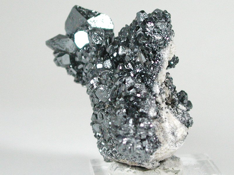 赤鉄鉱(ヘマタイト)鏡鉄鉱(220)