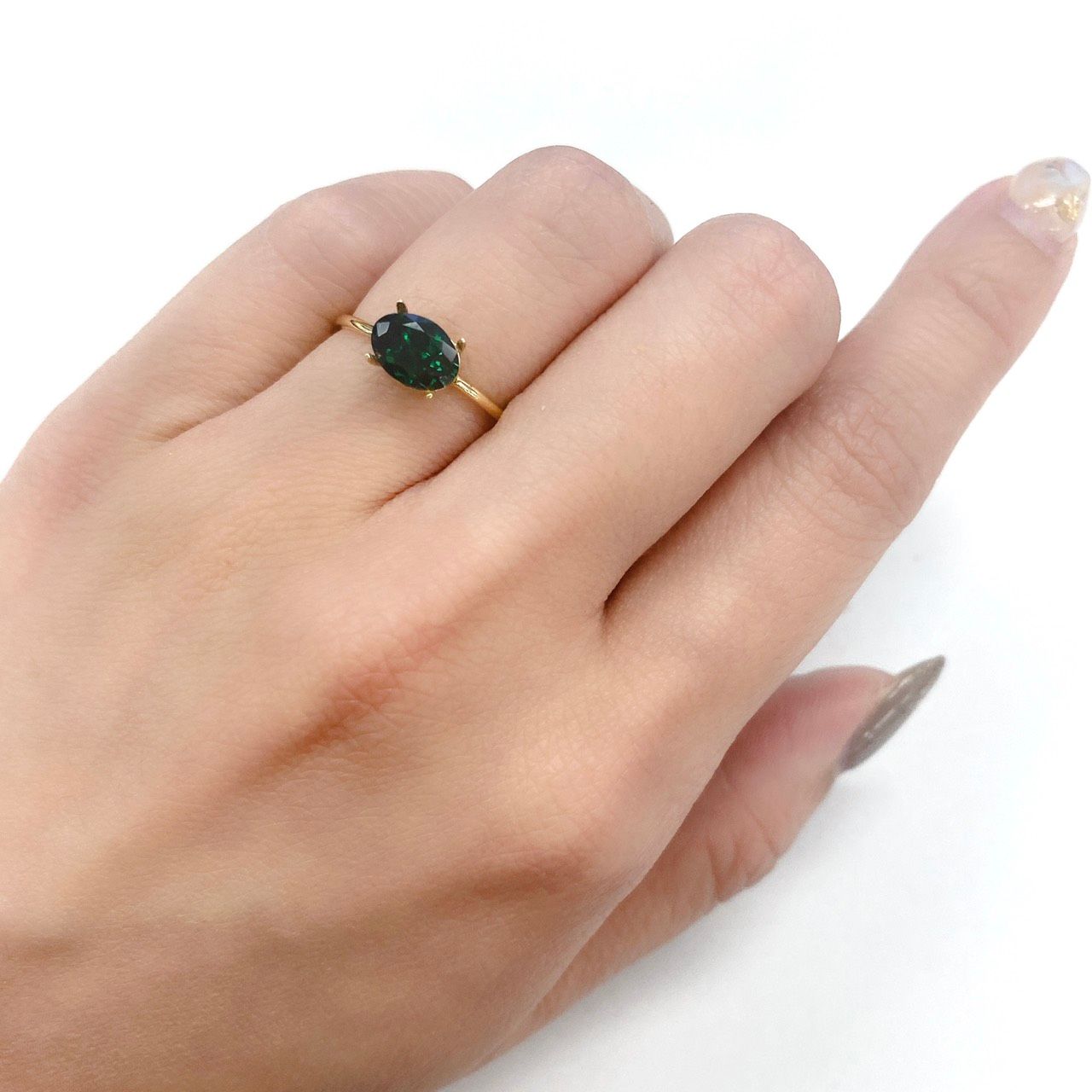 希産！】タンザナイトon ツァボライトガーネット 共生 Tanzania 産 希