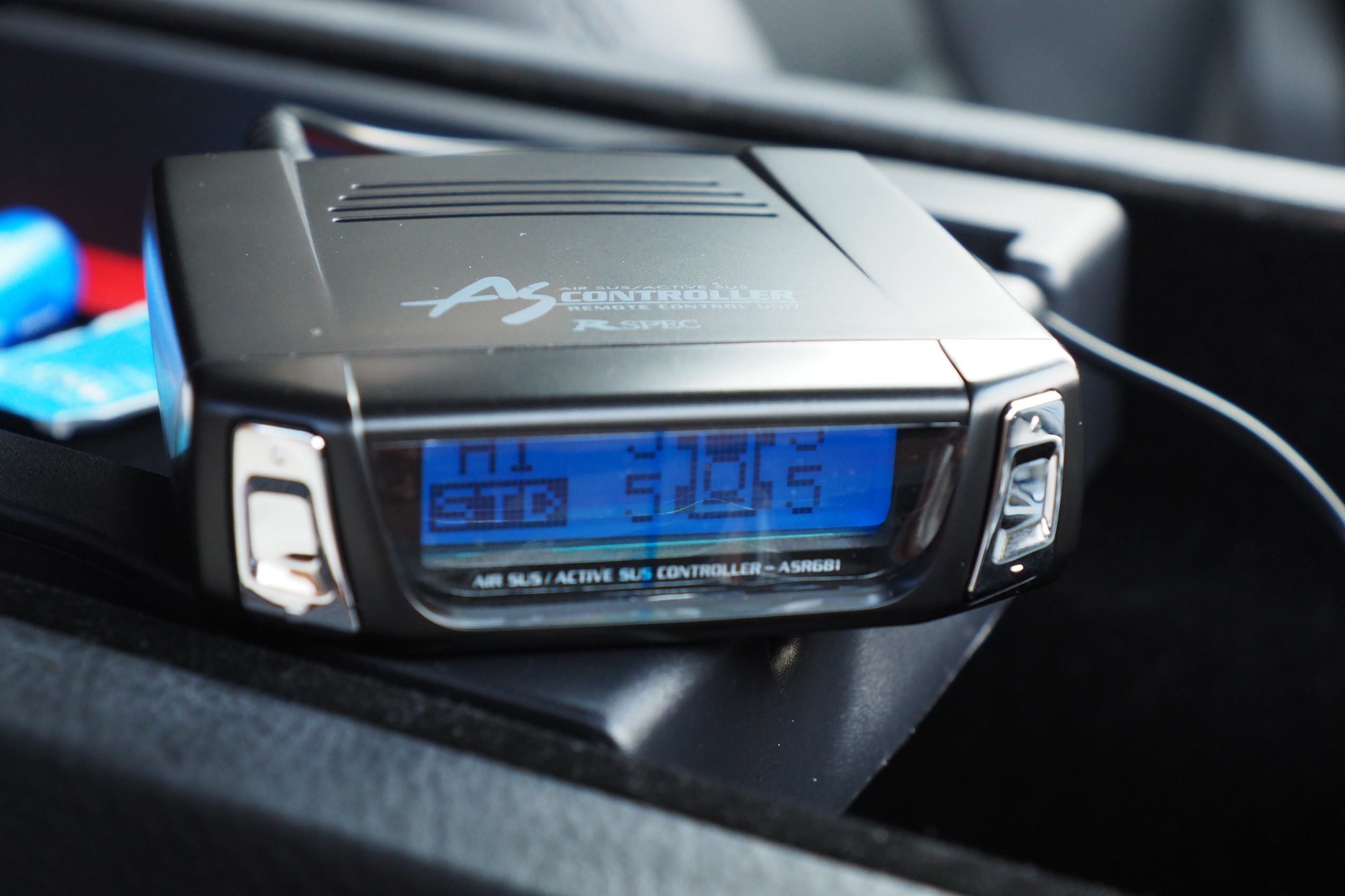 レクサス LS460 【エアサスコントローラー 取付】 | 店舗おススメ情報