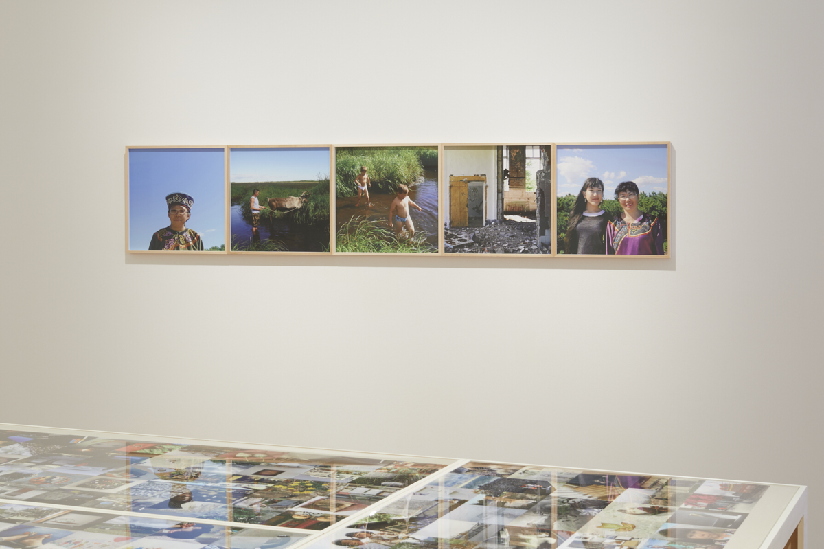 奈良美智 「Sixteen springs and sixteen summers gone—Take your time