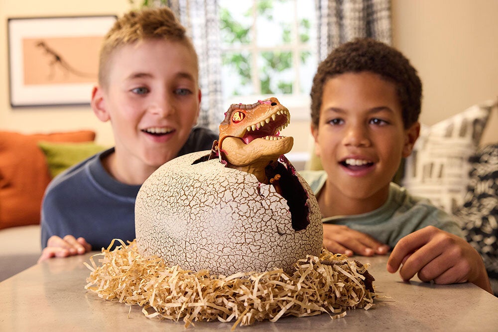 うまれて！ウーモ ジュラシック・ワールド T-レックスエッグ」2025年7