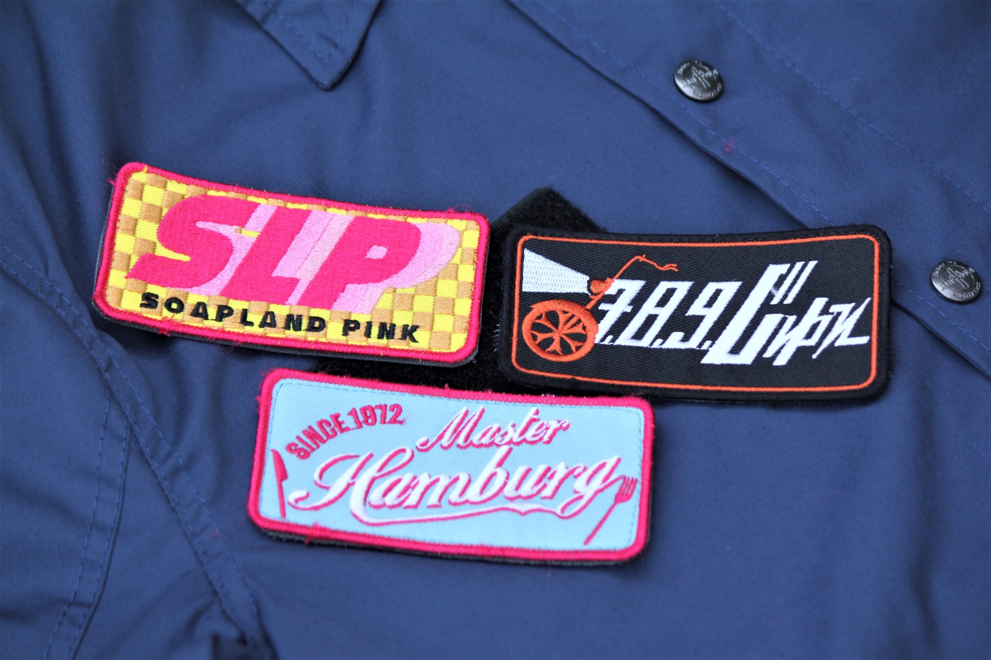 ハンバーグ師匠コラボコーチジャケットが11月23日から発売スタート