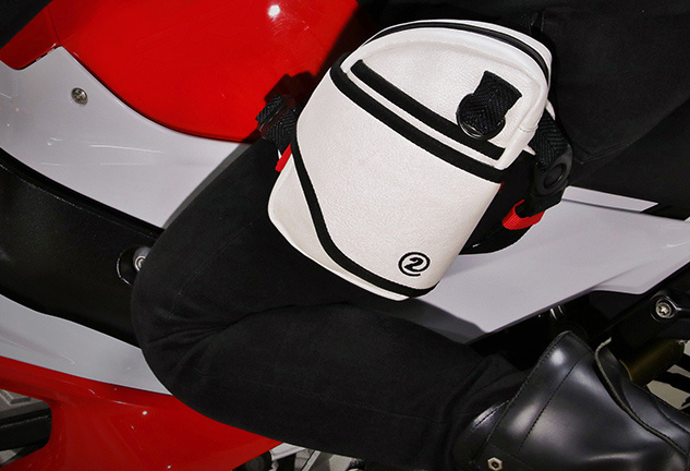 シンイチロウアラカワからオシャレで撥水性抜群なレッグバッグ