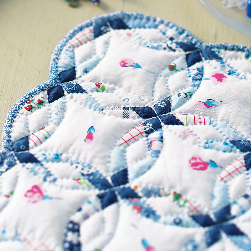 鷲沢玲子さん監修 ポーチにもできるミニキルト: キット｜手づくり