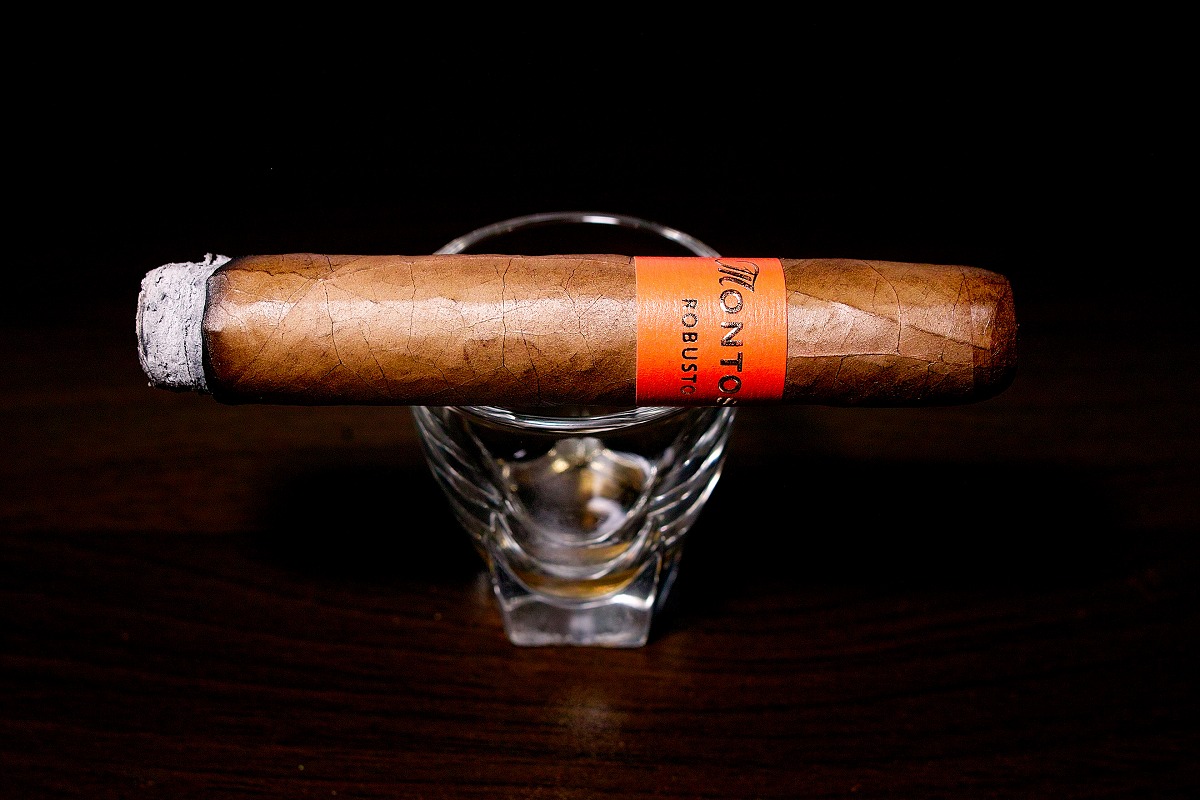 モントーサ ロブスト/Montosa Robusto 葉巻レビュー│葉巻/シガー