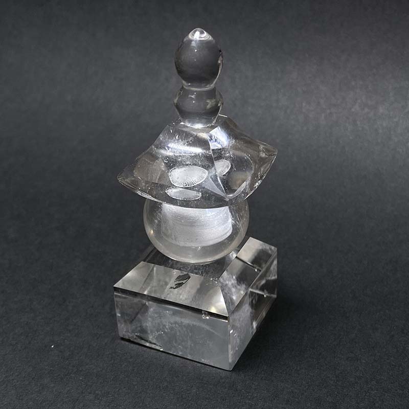 天然水晶五輪塔・大 - 横浜中華街天宝堂本店