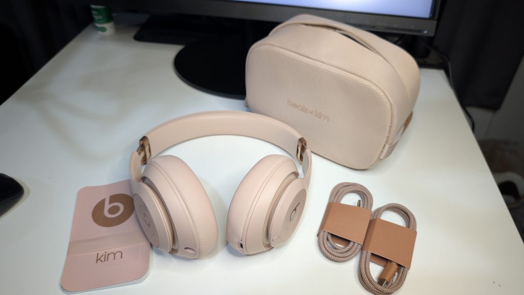 New Beats Studio Pro Headphones - Kim Kardashian edition - Tech