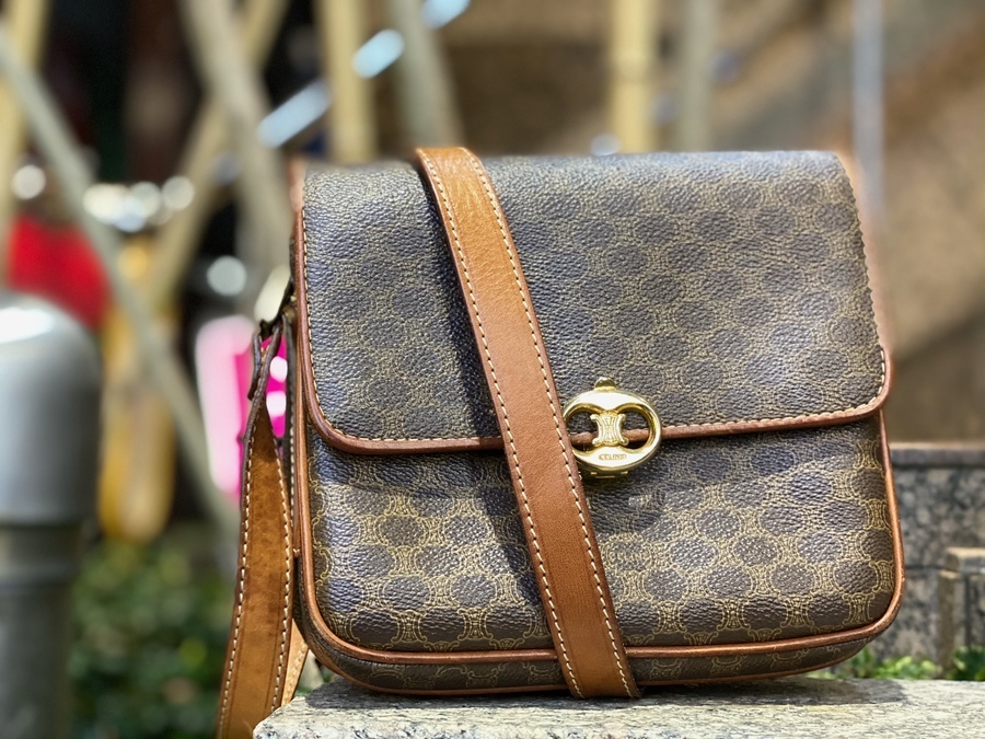 CELINE / セリーヌ】マカダム柄ショルダーバッグ 買取しました