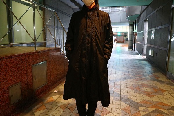 ISSEEY MIYAKE/イッセイ ミヤケ】よりパラシュートコートが入荷致し